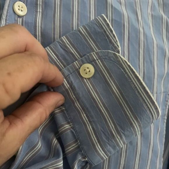 Abercrombie & Fitch Casual Long Sleeve Button Down. Blue Striped Size Medium. - Picture 4 of 4
